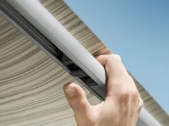 Thule Omnistor 1200 300 Mystic Grey Zakluifel -Thule thuleomnistor1200 buckle2 3 ecommerce 2 11